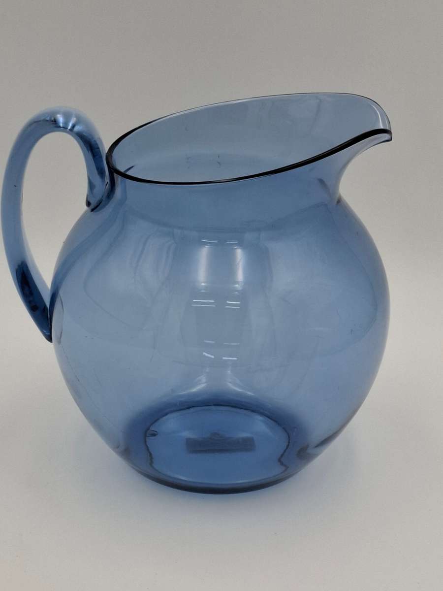 Large Indigo Blue Acrylic Jug - great item for summer drinks