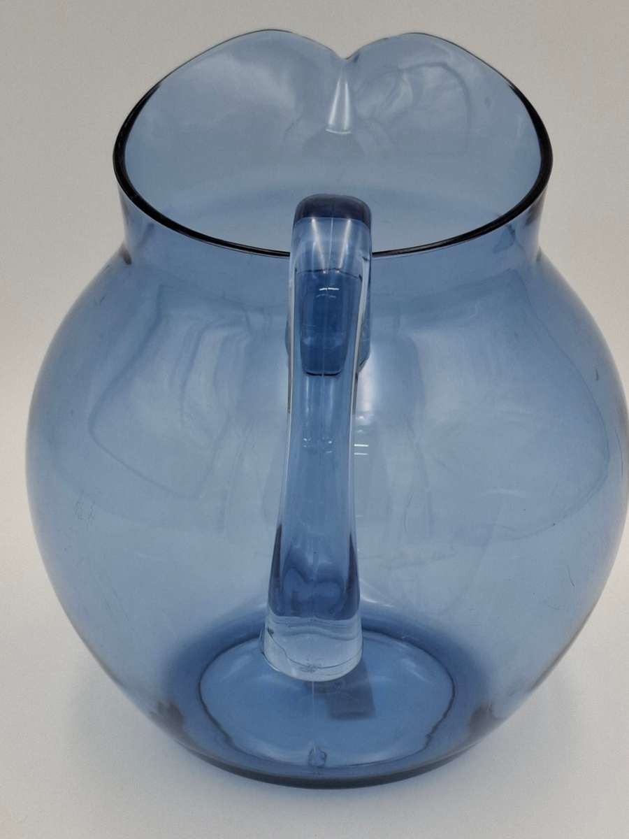 Large Indigo Blue Acrylic Jug - great item for summer drinks