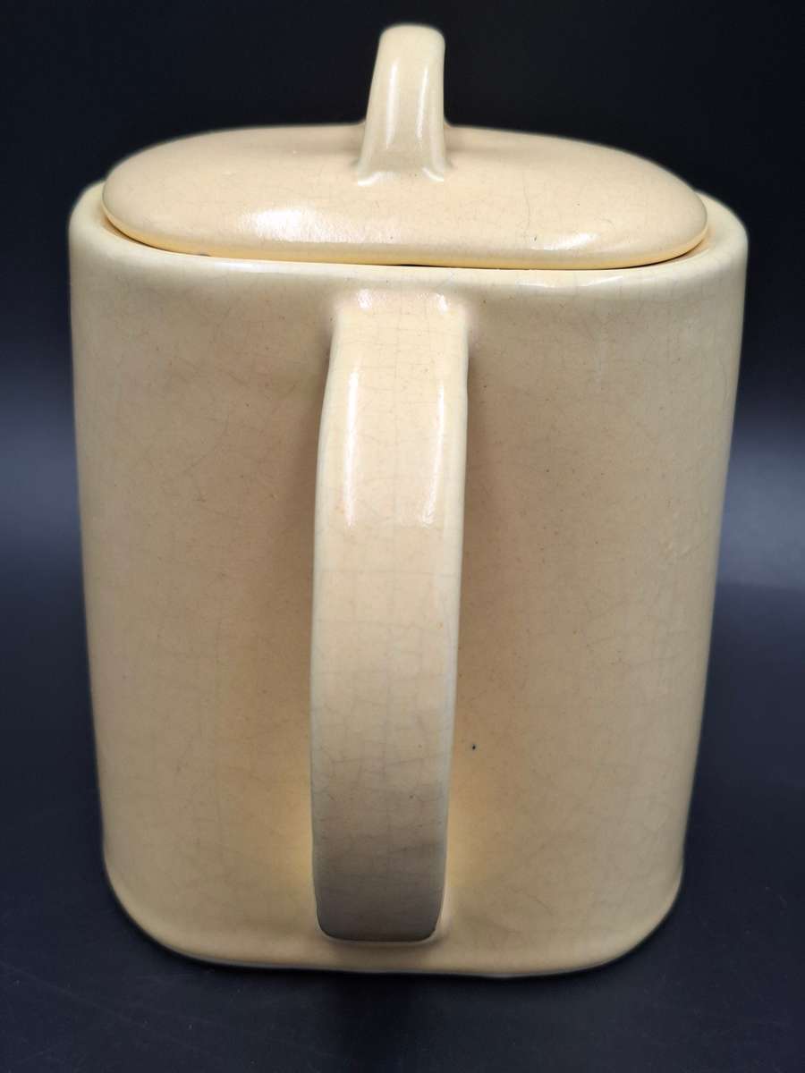 Vintage Taste Setter Teapot in Lemon with Double Spout