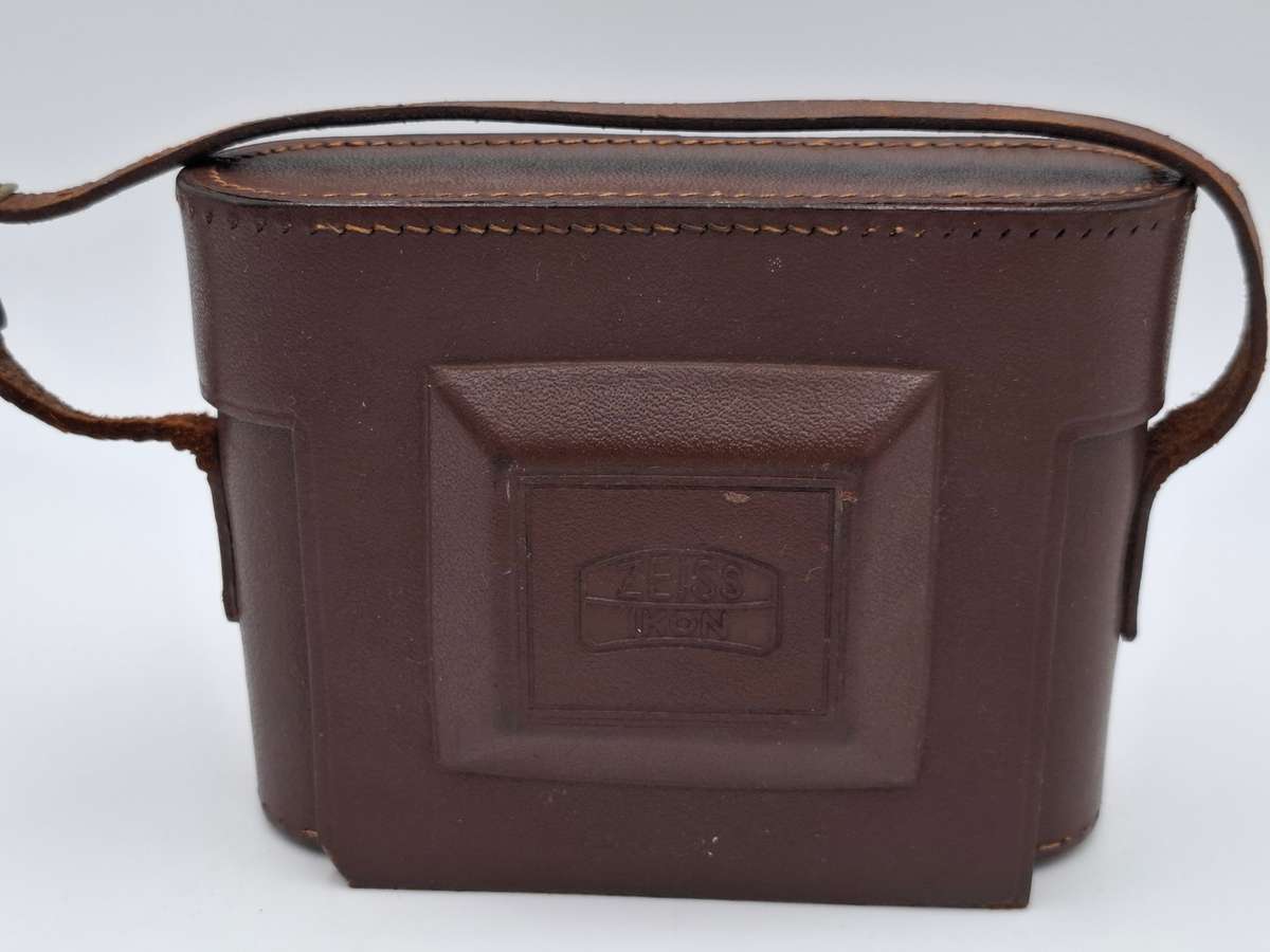 Vintage 1950's Zeiss Ikon Nettar 6x6 Folder Camera in the authentic Leather Case