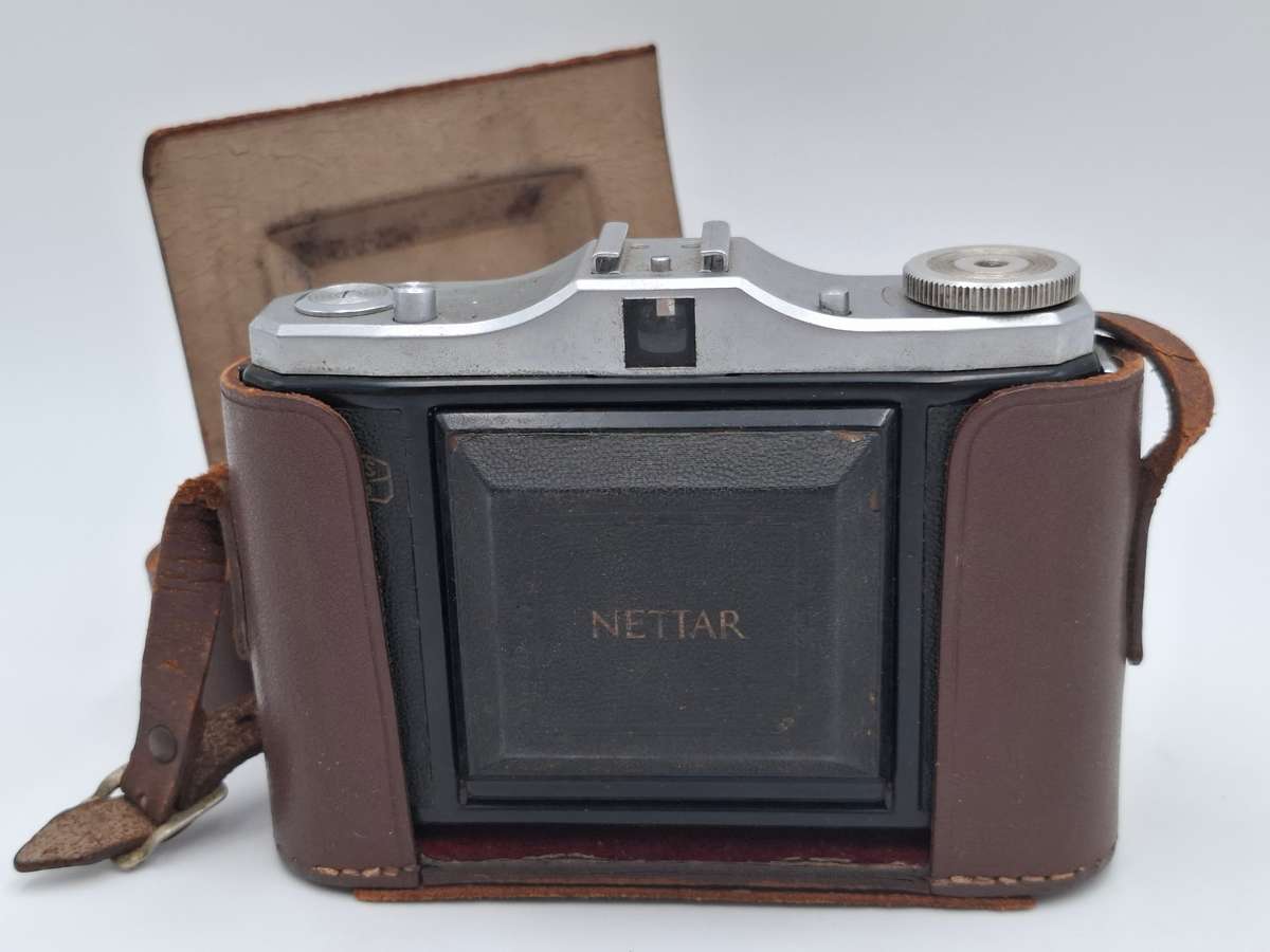 Vintage 1950's Zeiss Ikon Nettar 6x6 Folder Camera in the authentic Leather Case