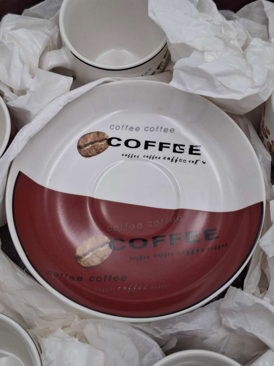 Espresso Coffee Set - 6 Cups & Saucers - Beautiful Coffee Bean Design - As new in Original Container