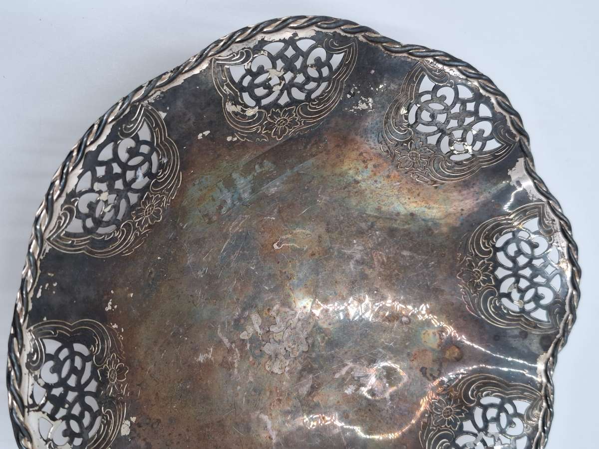 Vintage Filigree SP Bowl  with Round Ball Feet