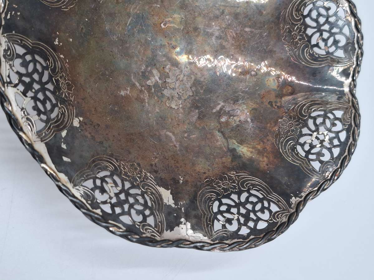 Vintage Filigree SP Bowl  with Round Ball Feet