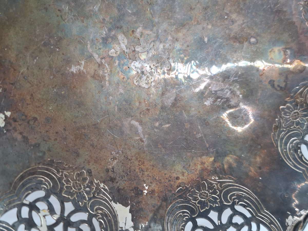 Vintage Filigree SP Bowl  with Round Ball Feet