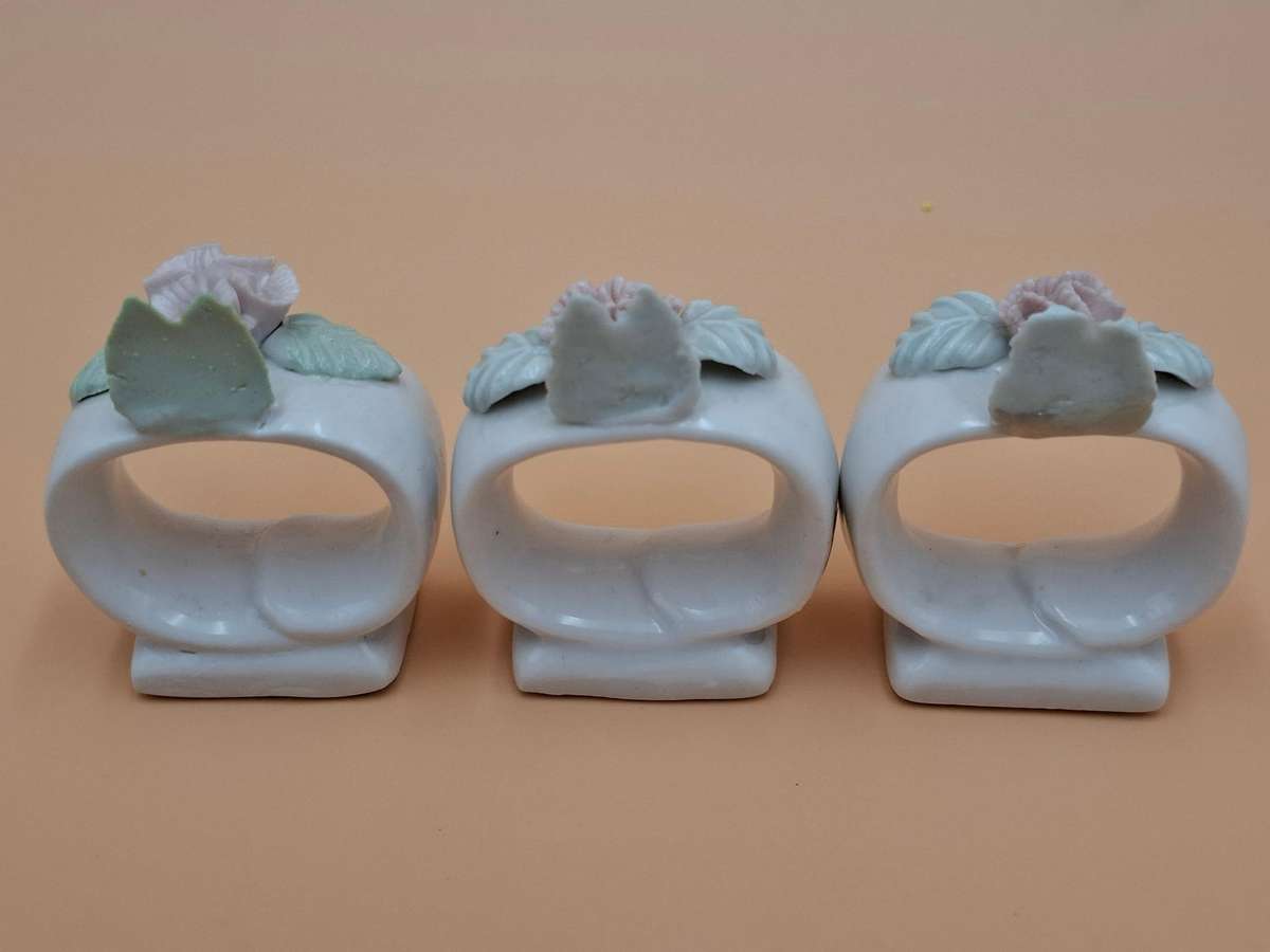 9x Vintage Floral Porcelain Napkin Rings - Floral Design - Blue Pink Yellow