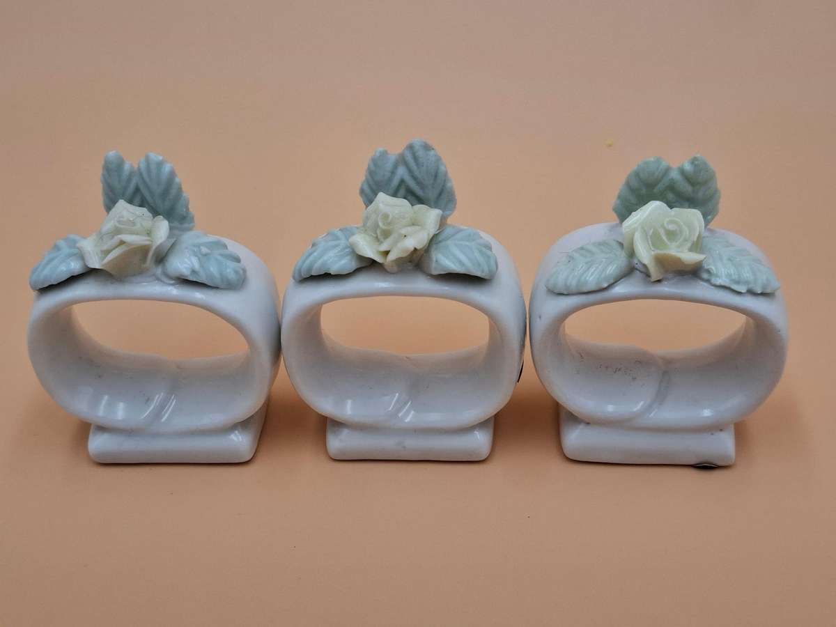 9x Vintage Floral Porcelain Napkin Rings - Floral Design - Blue Pink Yellow