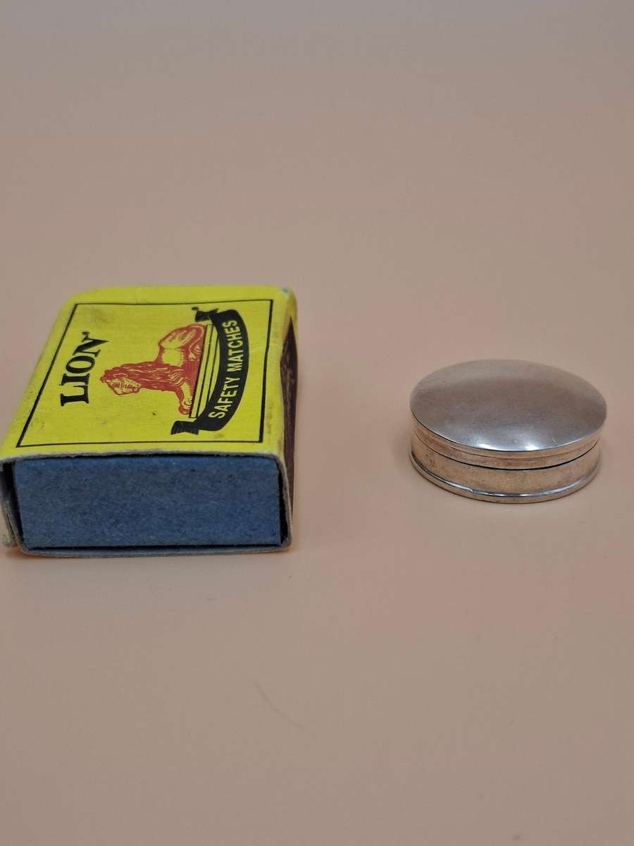 Vintage Pure 925 Silver Pill Box with Hinged Lid - 11g - A Keepsake