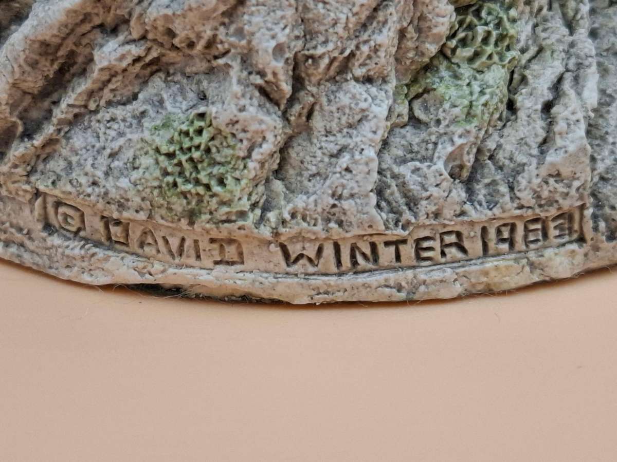 Vintage Miniature "Green Dragon Pub" by David Winter - Made & Hand Painted in UK - A Collectable