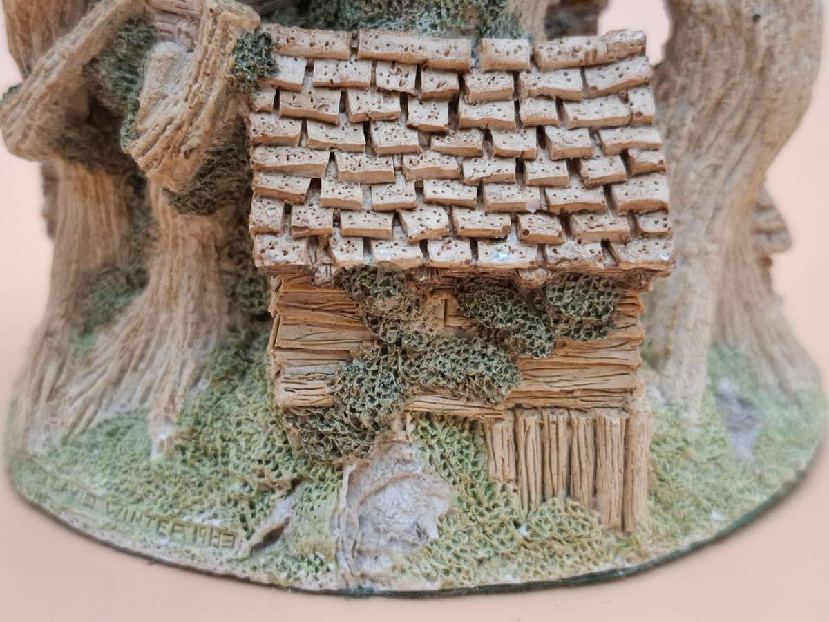 Vintage "The Woodcutters Cottage" by David Winter - Made & Hand painted in UK - A Collectable