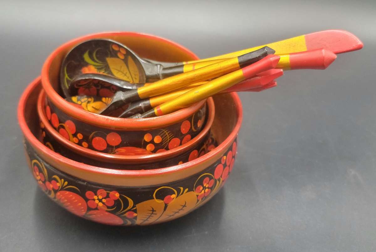 Vintage Russian Folk Art Khokhloma Hand painted Wooden Bowl and Spoon Set - 9 piece