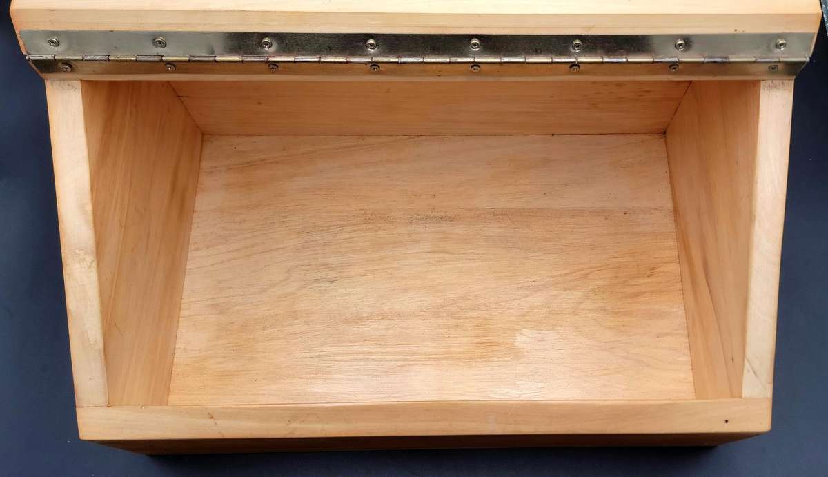 Vintage Solid Yellowwood or Paumarfin Bread bin - excellent condition