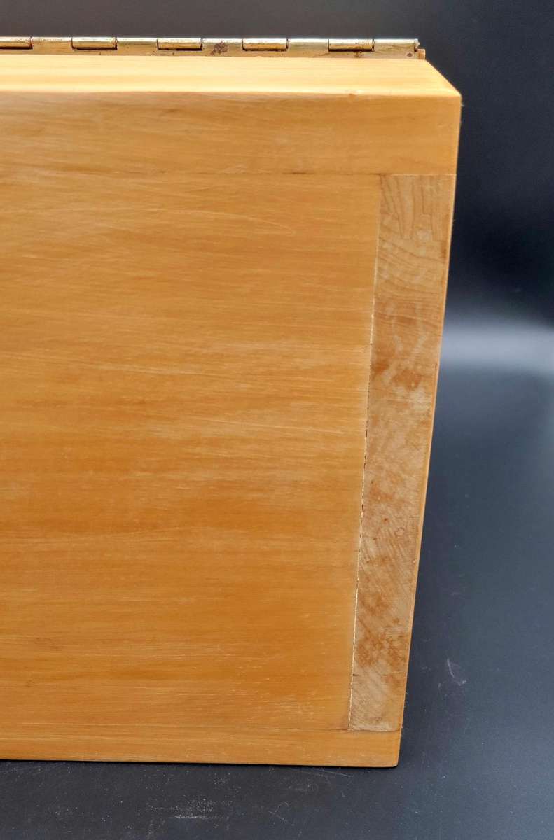 Vintage Solid Yellowwood or Paumarfin Bread bin - excellent condition