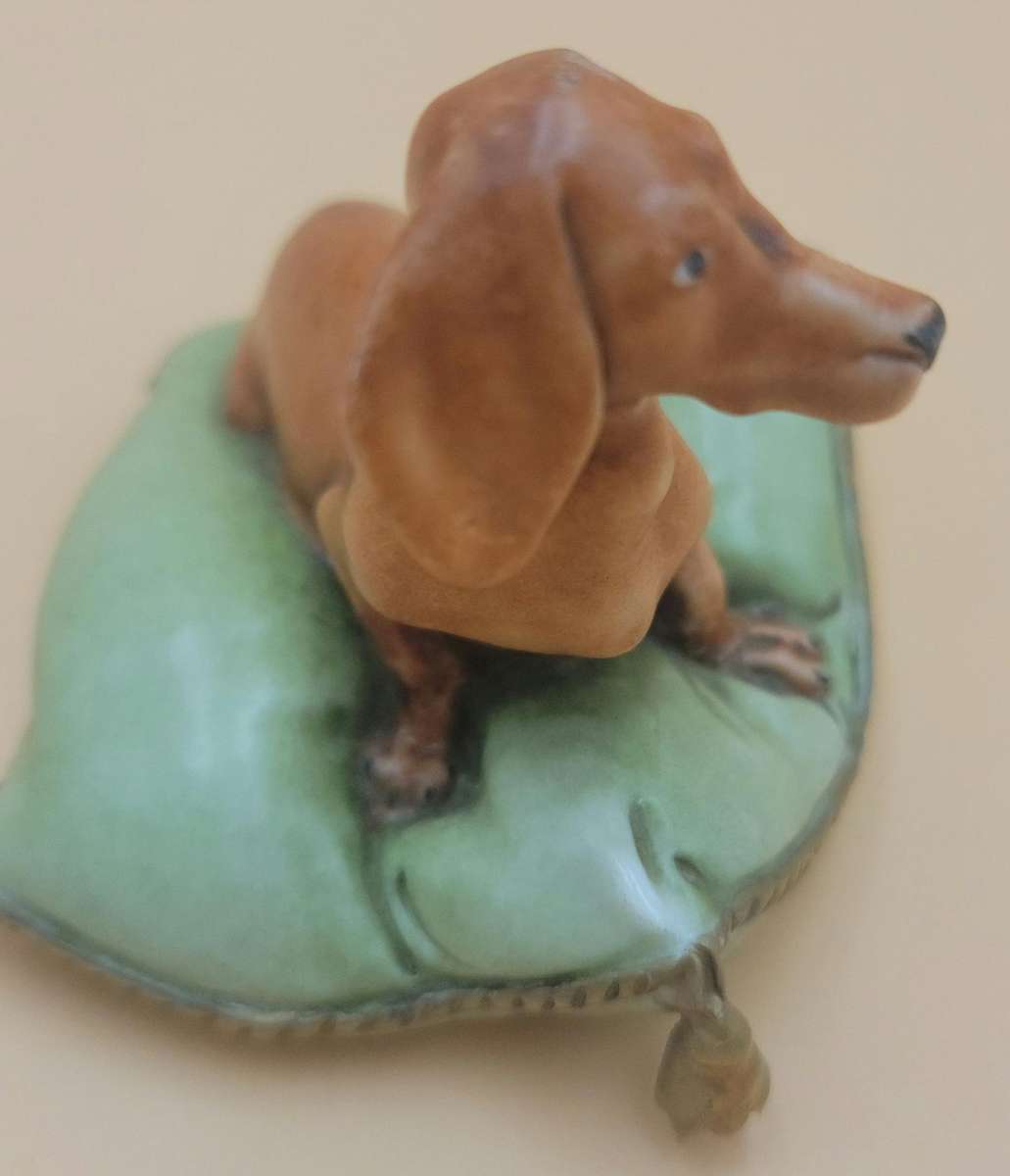 Vintage Capodimonte - Guiseppe Cappe Dachshund on Pillow Figurine - Royal Naples c.1958