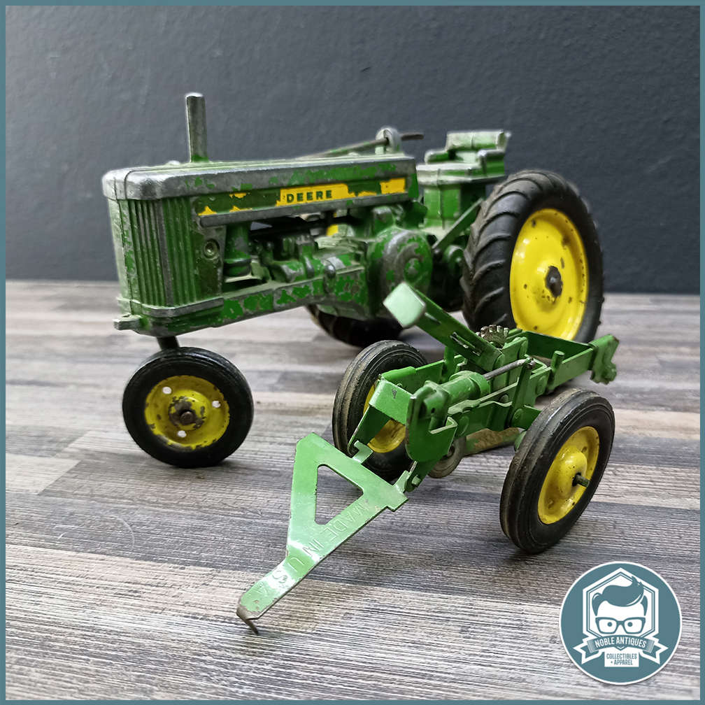 Large Vintage Metal Scale 1:16 John Deere 60 Tractor and Plow!!!