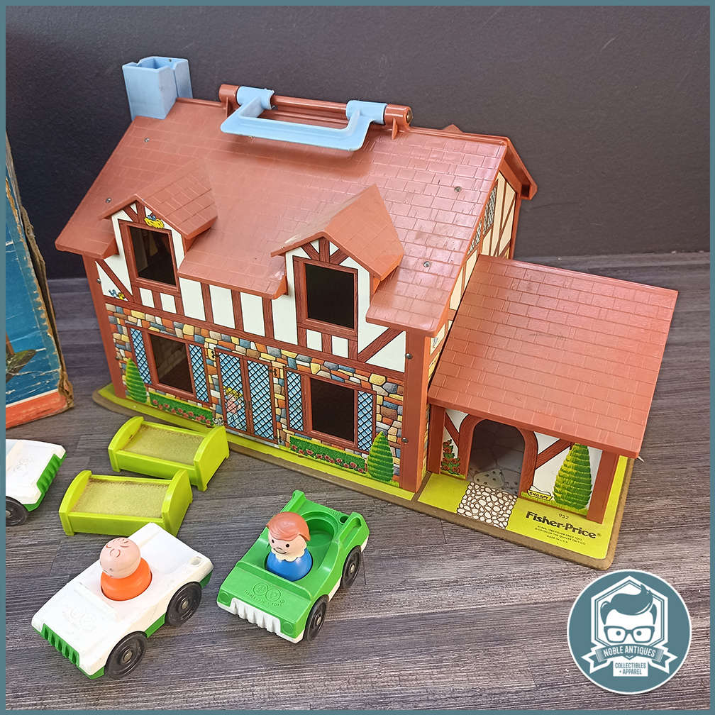 Vintage 1980's Original Box Fisher Price Family Home with Accessories!!!