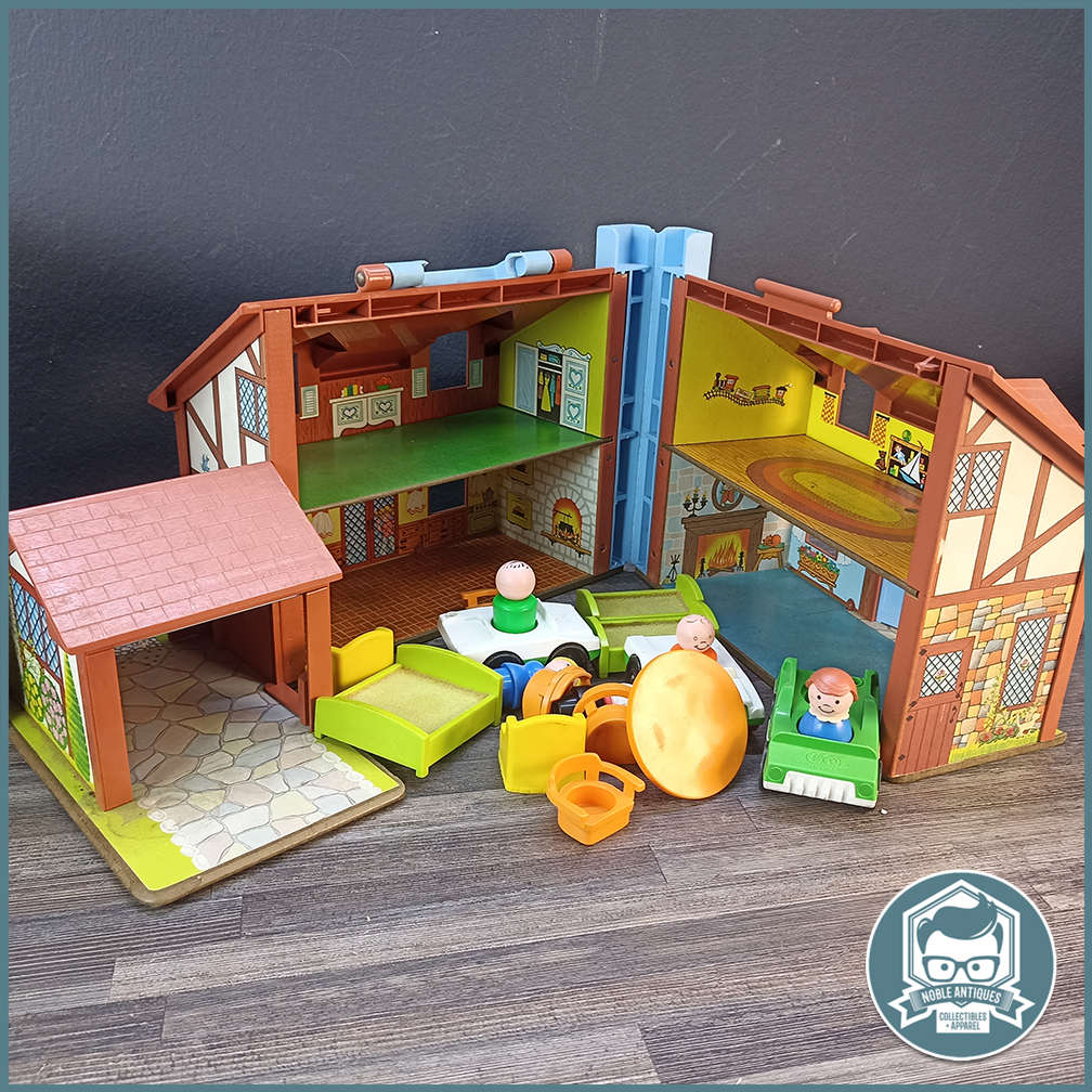 Vintage 1980's Original Box Fisher Price Family Home with Accessories!!!