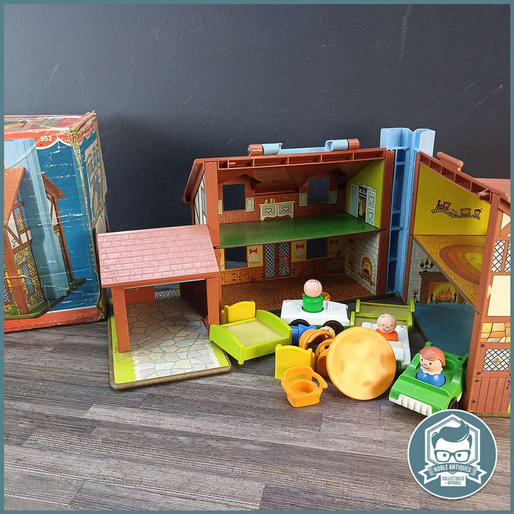 Vintage 1980's Original Box Fisher Price Family Home with Accessories!!!