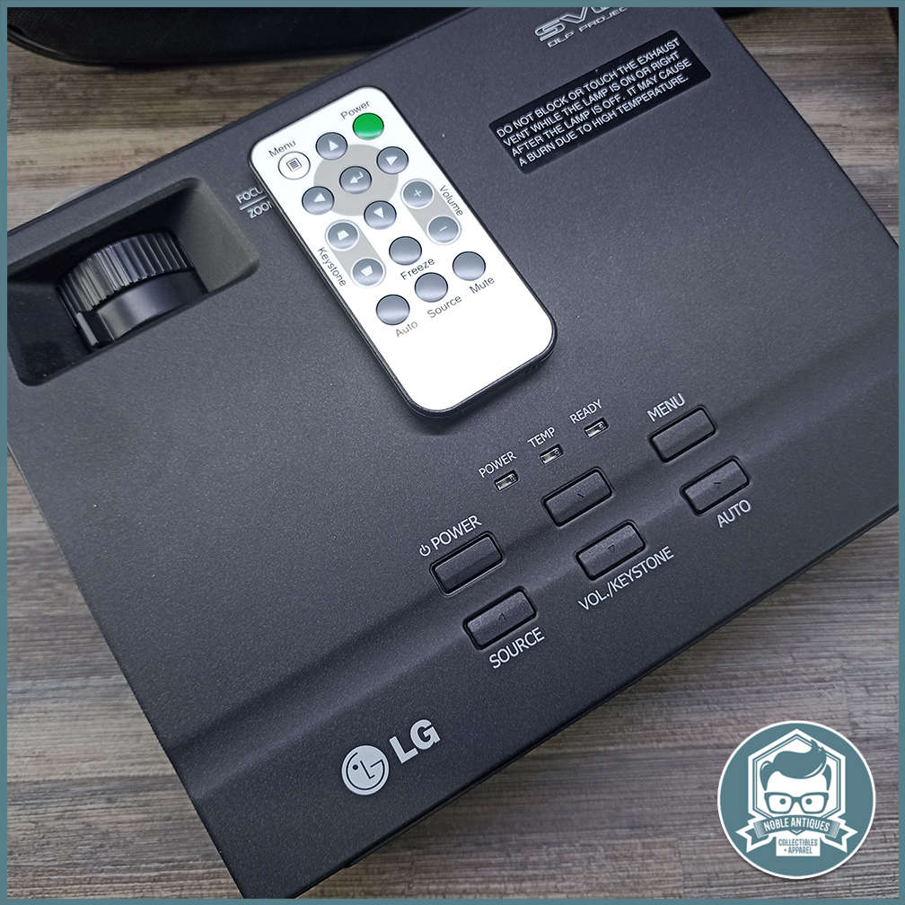 Complete LG DS325B Projector!!!