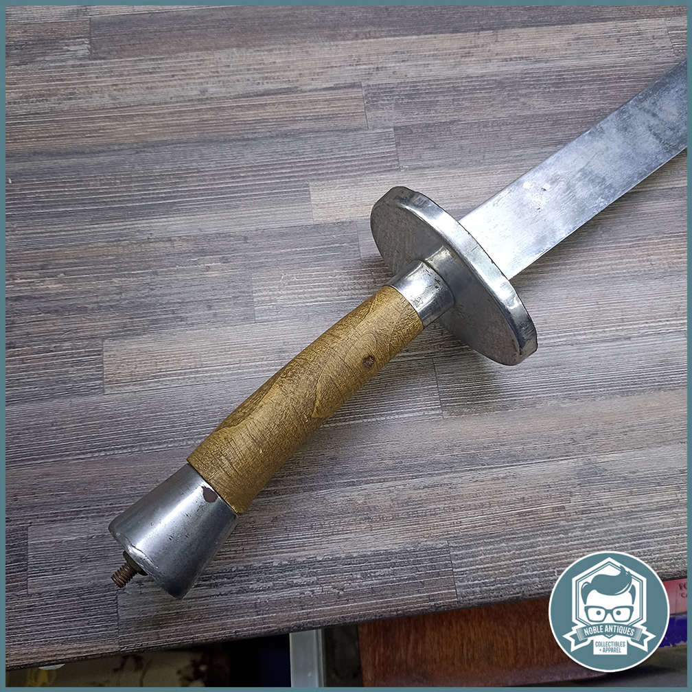 Large Vintage Chinese Broadsword !!!