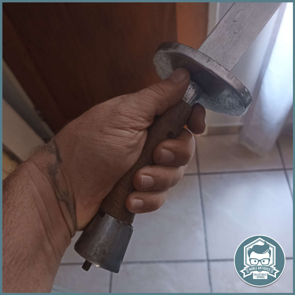 Large Vintage Chinese Broadsword !!!