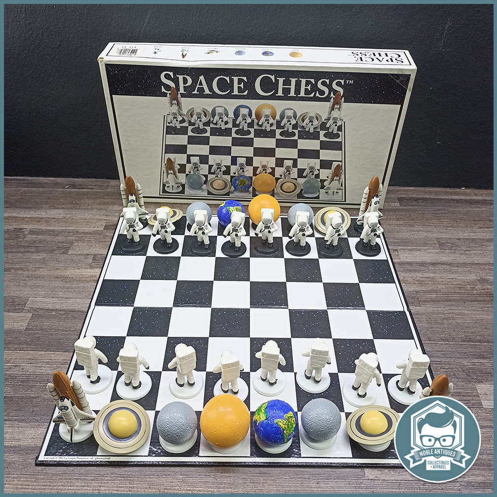 Original Boxed Complete Vintage Space Chess Game by Big League Promotions 2002!!!