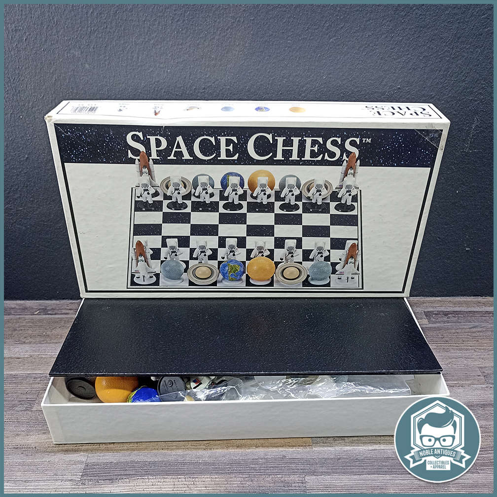 Original Boxed Complete Vintage Space Chess Game by Big League Promotions 2002!!!