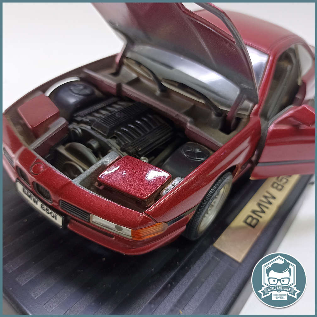 Highly Detailed Scale 1:18 Die Cast Metal 1990 BMW 850i!!!