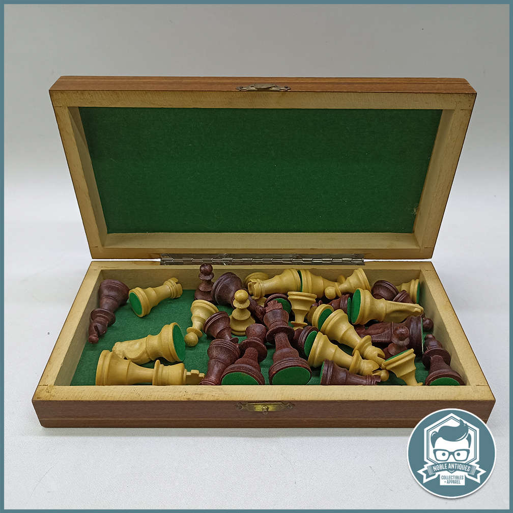 Complete Folding Wood Chess Board with Pieces!!!