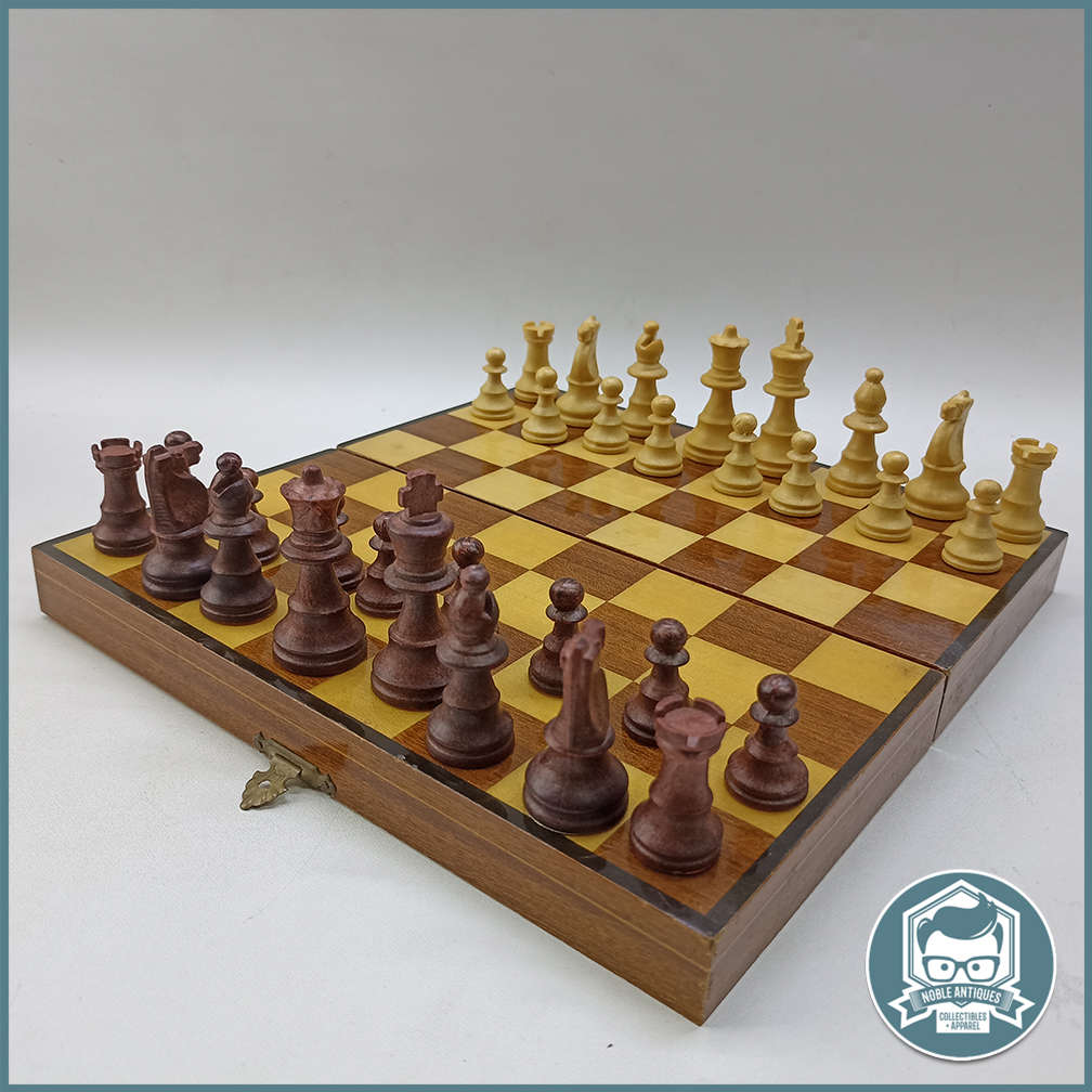 Complete Folding Wood Chess Board with Pieces!!!