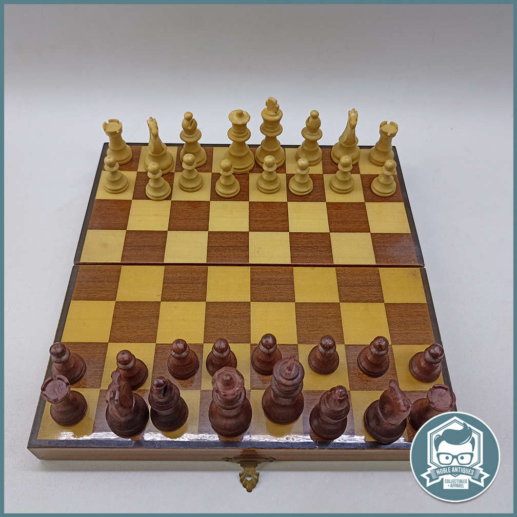 Complete Folding Wood Chess Board with Pieces!!!