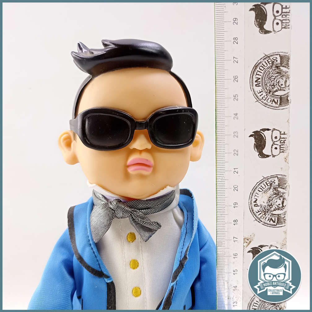 VINTAGE Dancing Gangnam Style Doll !!!