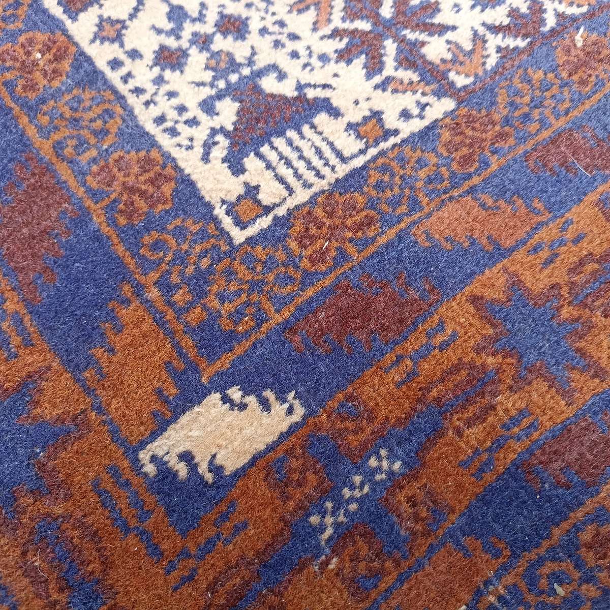 Hand knotted Afghan/Persian woolen carpet 120cm x 60cm