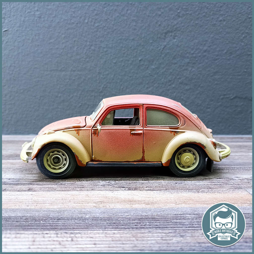 Maisto 1:24 Old Friends Volkswagen Beetle Model