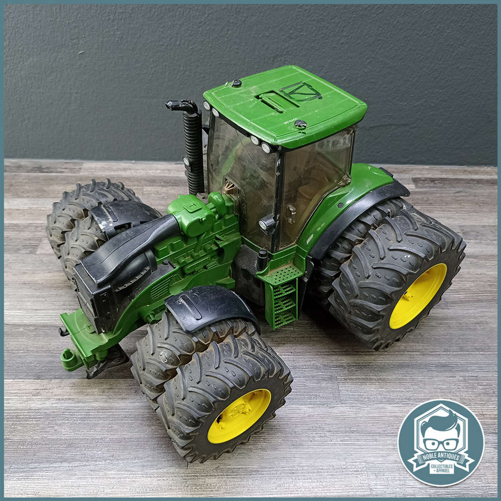 Bruder John Deere tractor with twin tyres