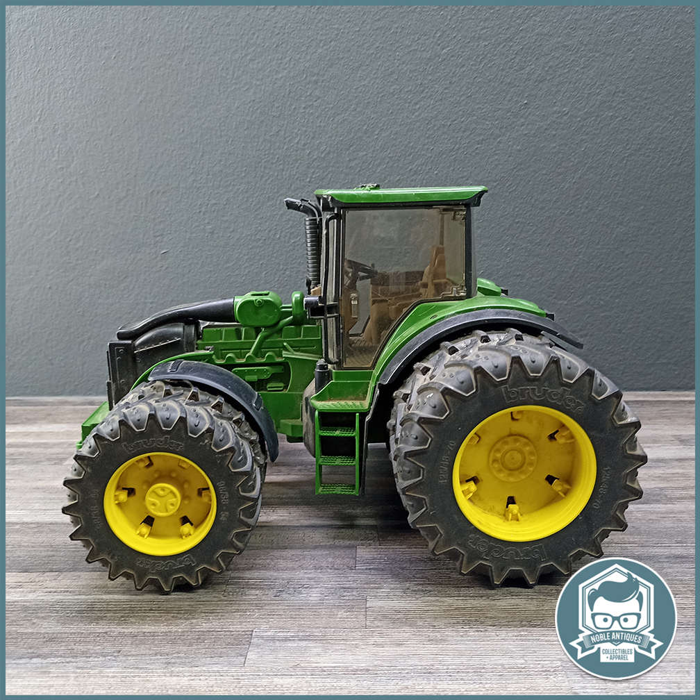 Bruder John Deere tractor with twin tyres