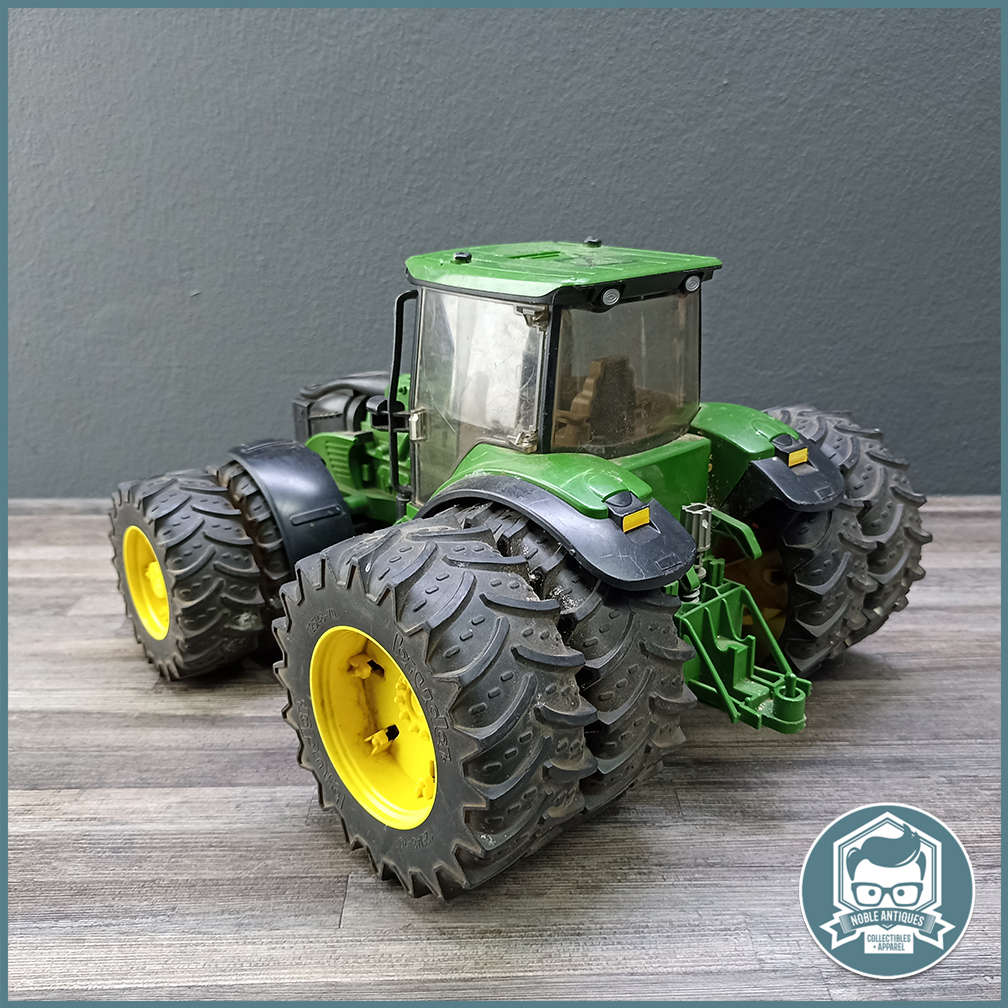 Bruder John Deere tractor with twin tyres