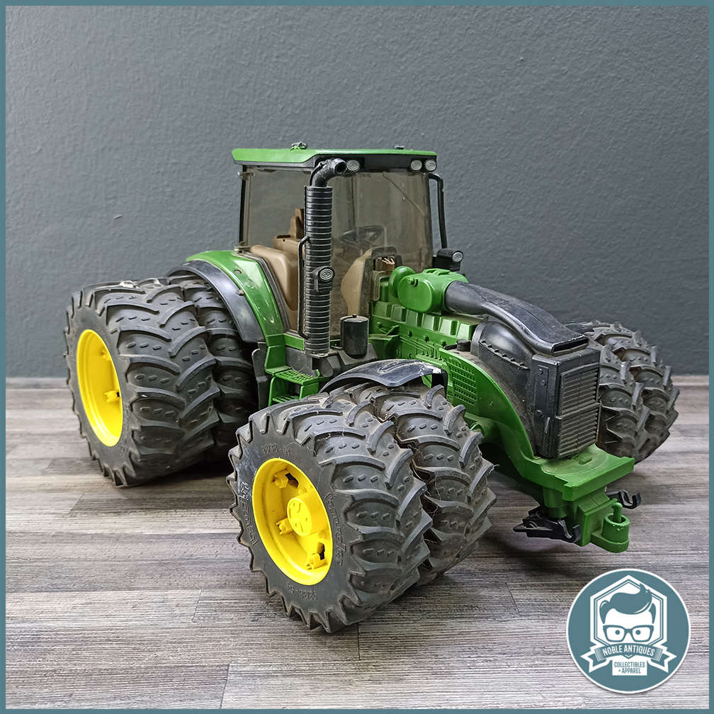 Bruder John Deere tractor with twin tyres