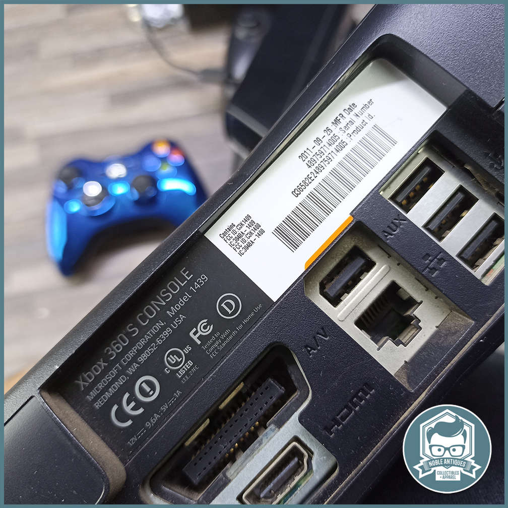 Original X Box 360 Console and Extras - Fantastic Condition!!!