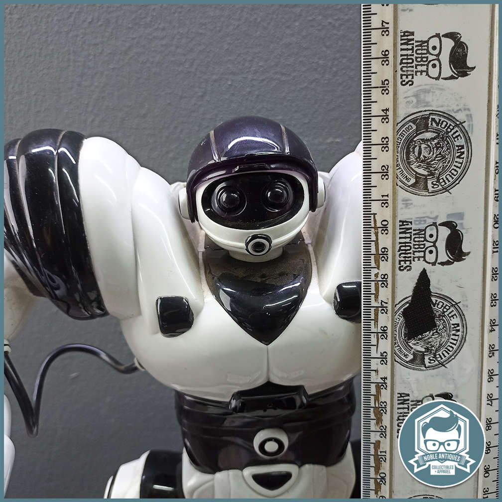 Large Working WowWee Robosapien Humanoid Black & White Robot 2004