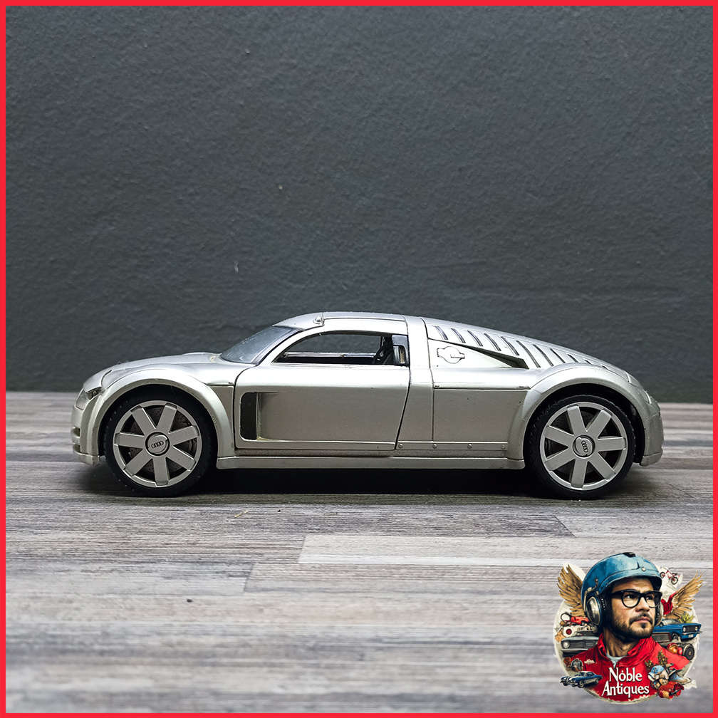 Maisto Die Cast 1:18 Audi Supersportwagen Rosemeyer Silver