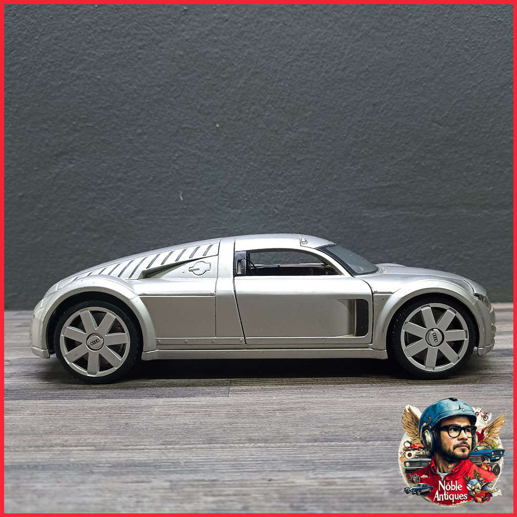 Maisto Die Cast 1:18 Audi Supersportwagen Rosemeyer Silver