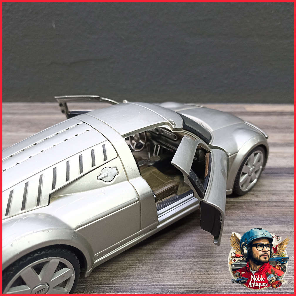 Maisto Die Cast 1:18 Audi Supersportwagen Rosemeyer Silver