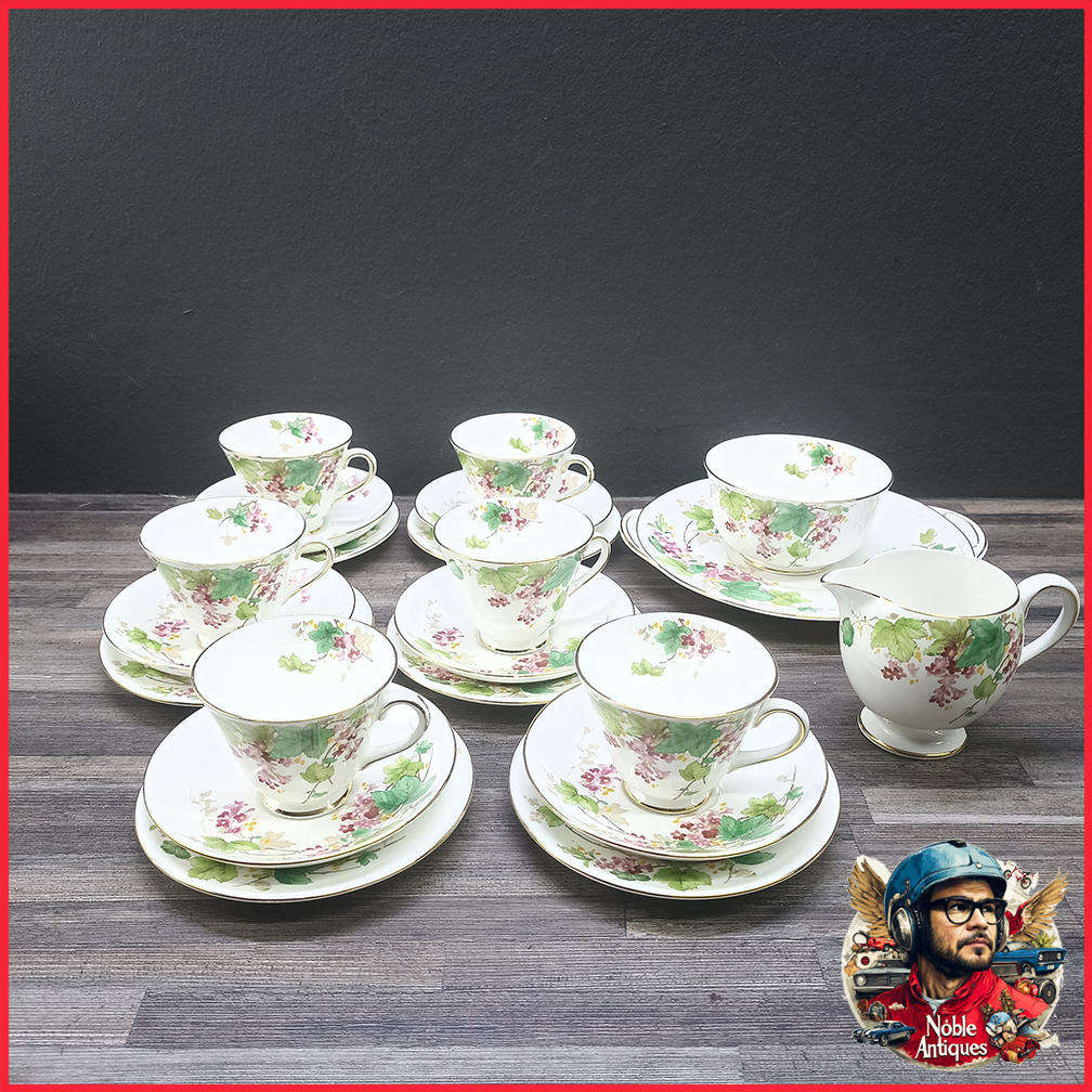 Vintage Royal Doulton 'gillian' Tea Set C1947-1952 6 Trois, Milk, Sugar and Biscuit plate