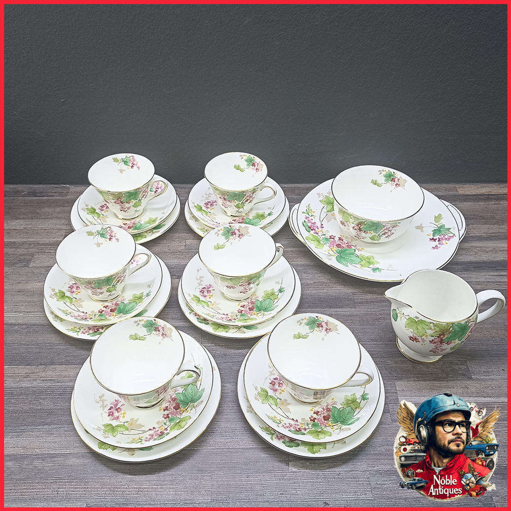 Vintage Royal Doulton 'gillian' Tea Set C1947-1952 6 Trois, Milk, Sugar and Biscuit plate