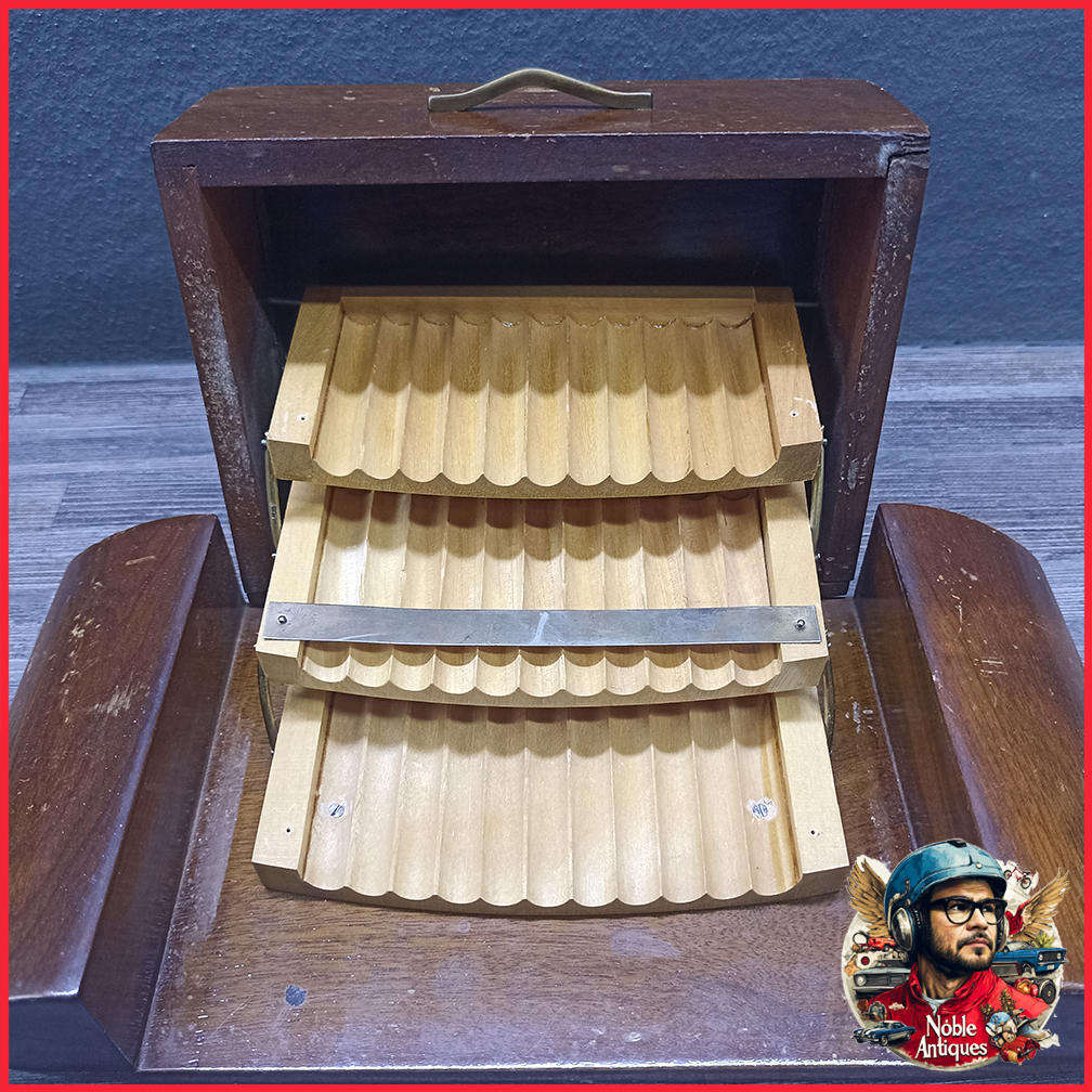 Vintage Woodpecker Art Deco Cigarette Holder