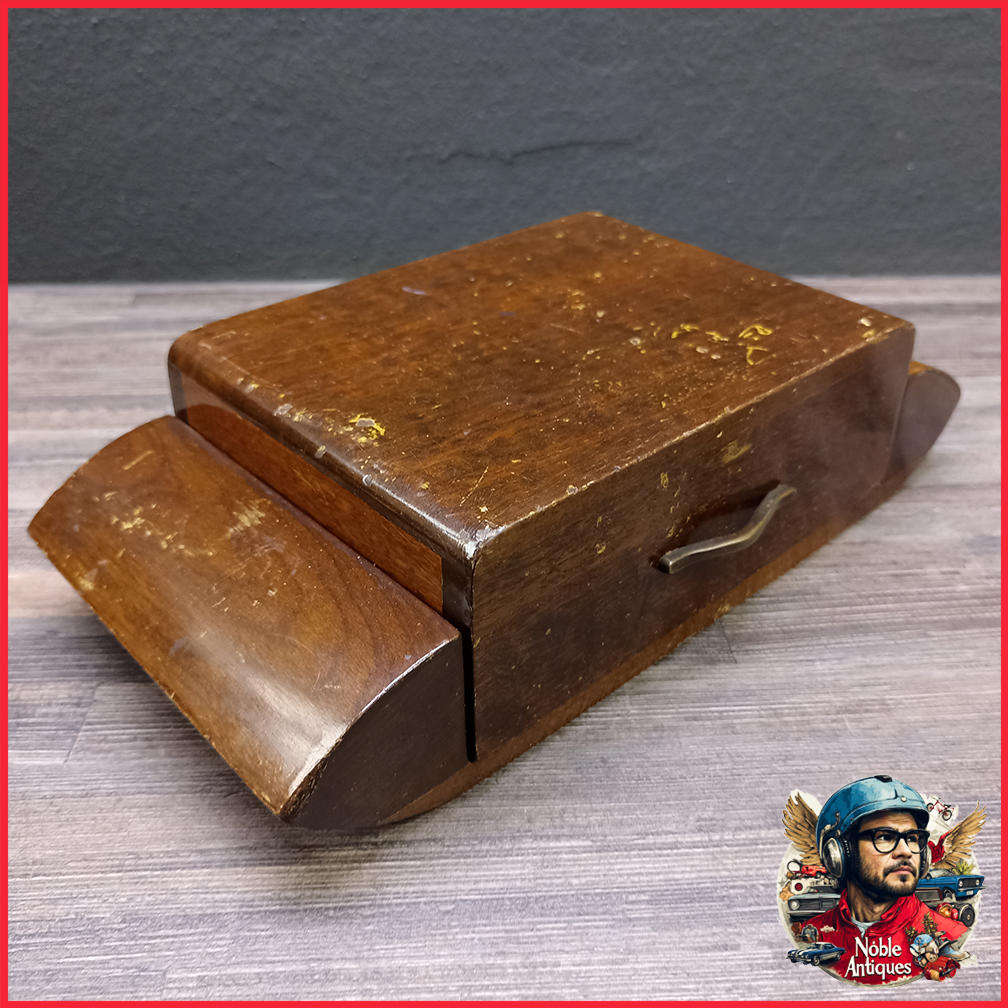 Vintage Woodpecker Art Deco Cigarette Holder