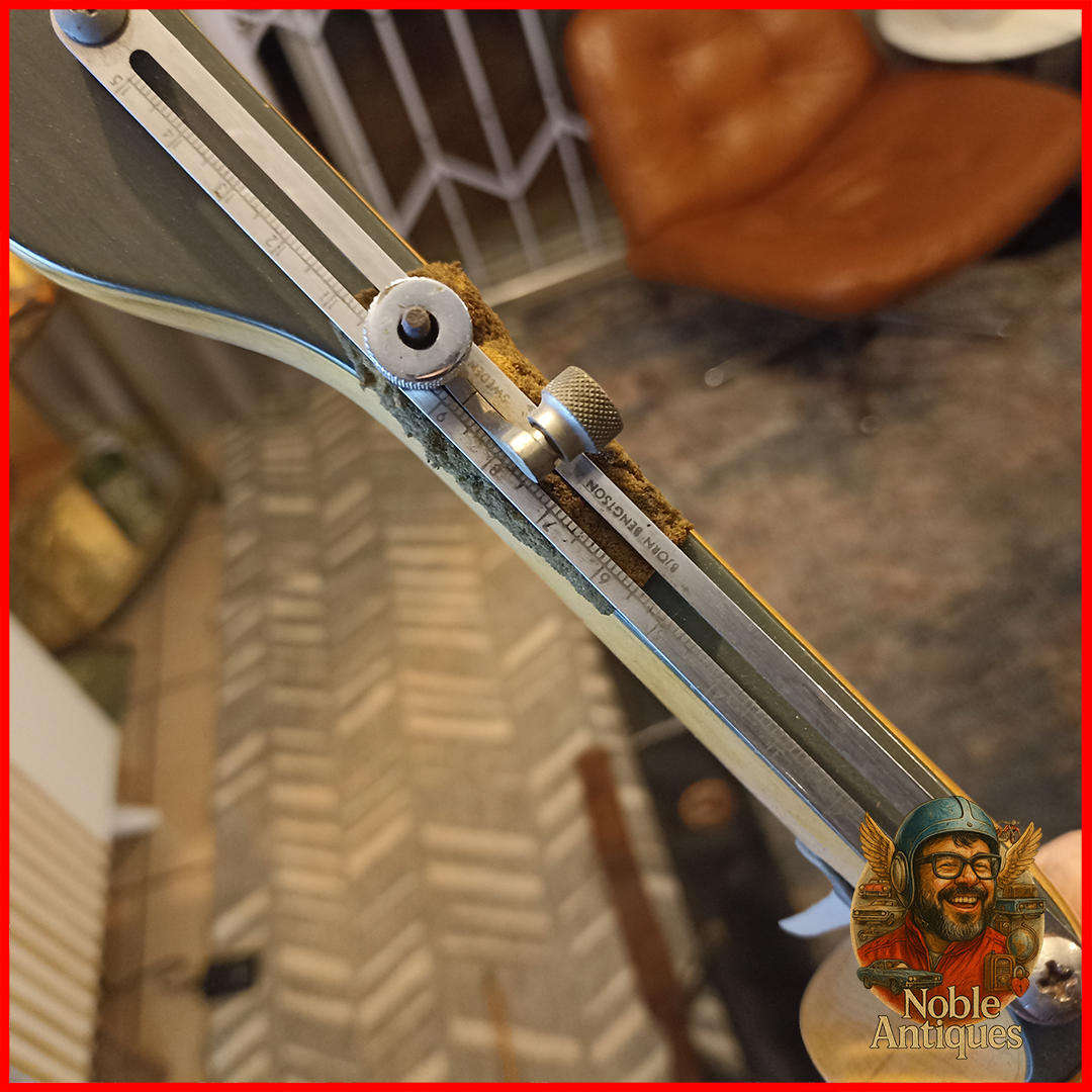 Scout Hoyt Hoyt Archery target and hunting archery bow