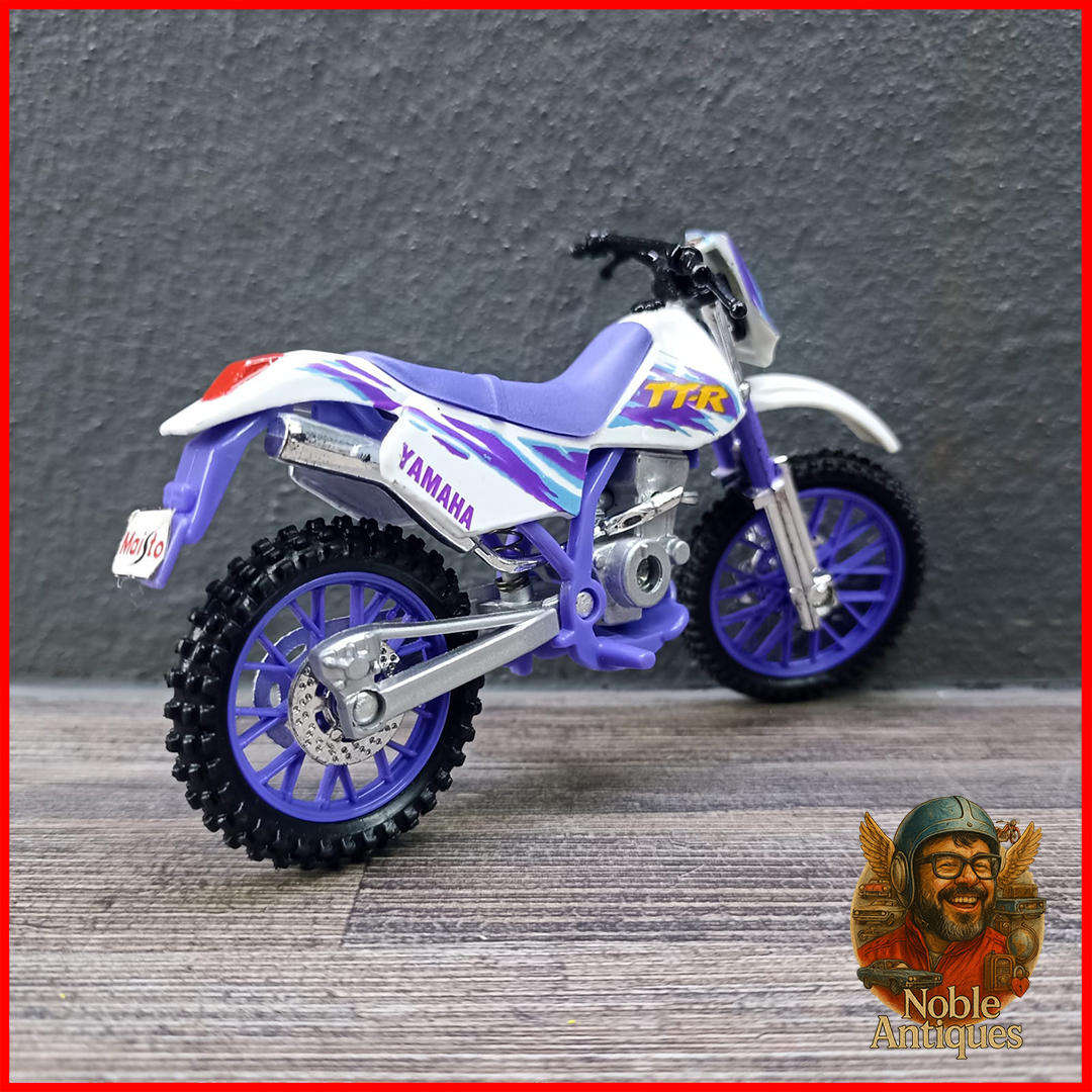 Yamaha TT-R 250 Motorcycle Die-cast Scale 1:18