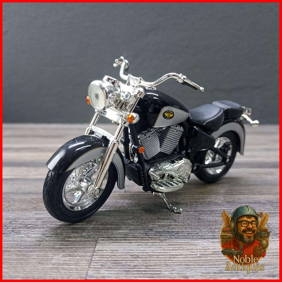 Victory V92C Motorcycle Die-cast Scale 1:18